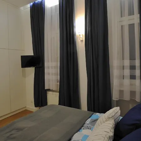 Turkusowy- Centrum Gliwic Apartamento *
